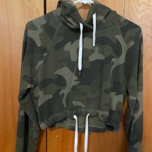 Hollister cropped camo sweatshirt